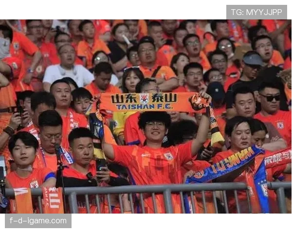 山东泰山越踢越乱，中场创造力枯竭成致命伤